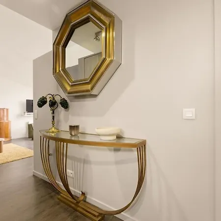 Apartment Ecrin Parisien Cosy & Chic Au Pied Des Champs Elysees 1 Min Paris