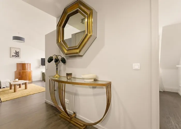 Apartment Ecrin Parisien Cosy & Chic Au Pied Des Champs Elysees 1 Min Paris